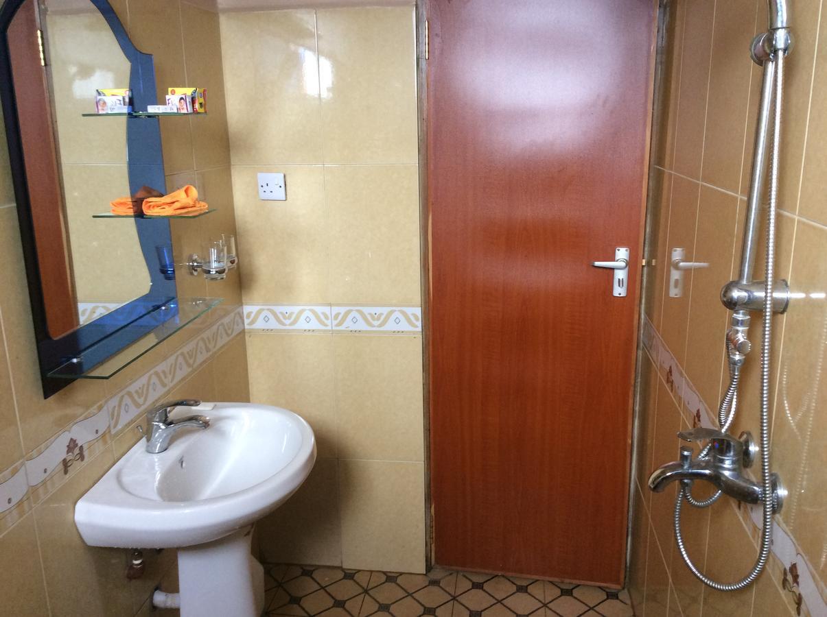 Anmut Hostel Lushoto Bagian luar foto