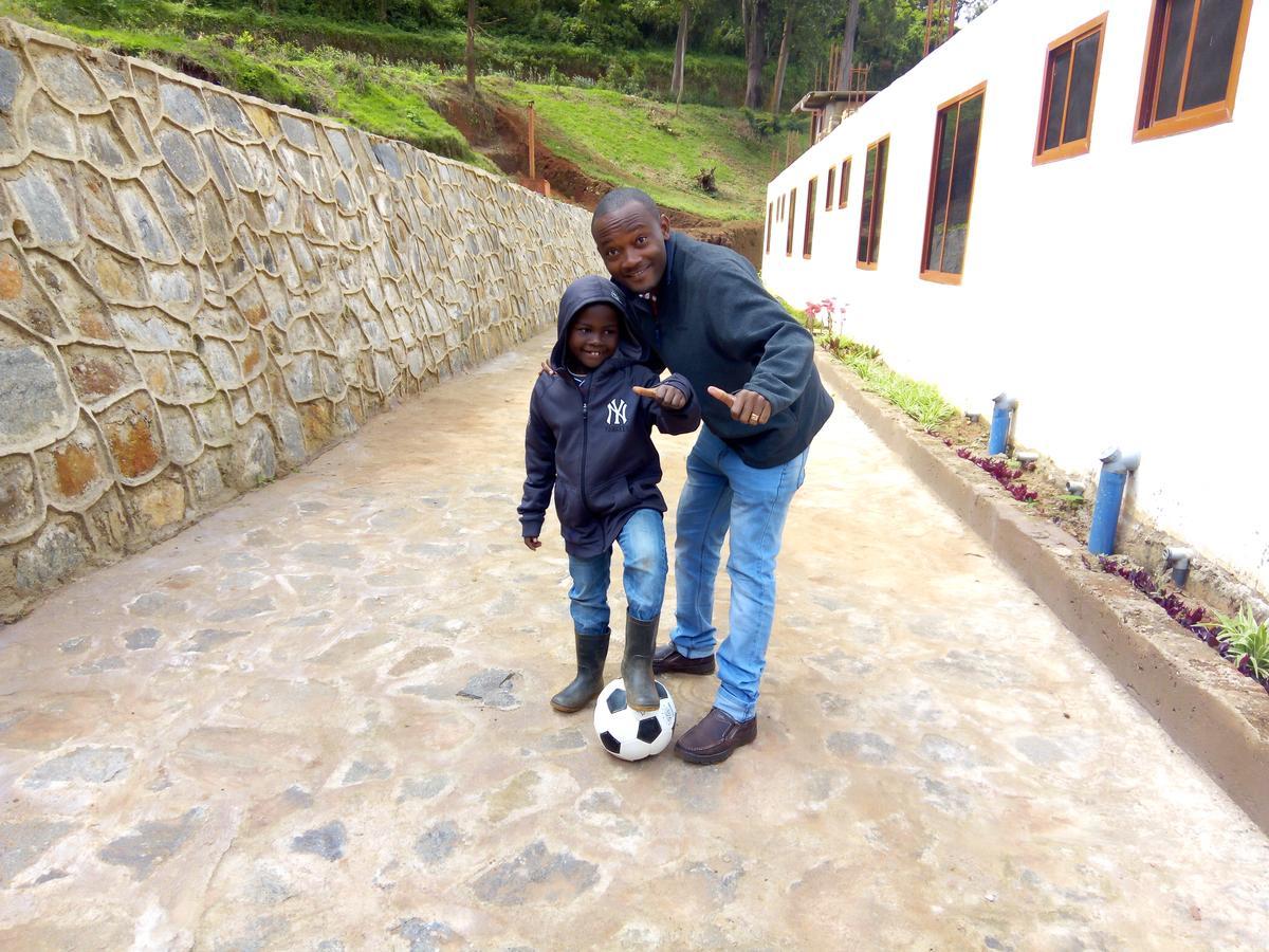 Anmut Hostel Lushoto Bagian luar foto